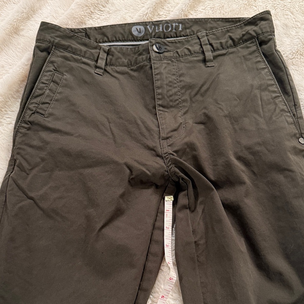Vuori Men's Dark Green Chinos size 29